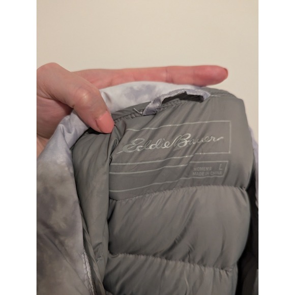 Eddie Bauer Women's EB650‎ Zip Up Down Puffer Vest Size Large L White Gray Cloud - Picture 4 of 5